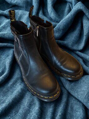 Dr. Martens Side Zip Boots – Worn Once | Comfortable & Versatile - Size 9